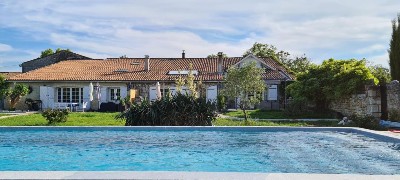 Domaine Des Pres De Joussac - Protocole Sanitaire Strict Villa Jau-Dignac-et-Loirac Exterior photo