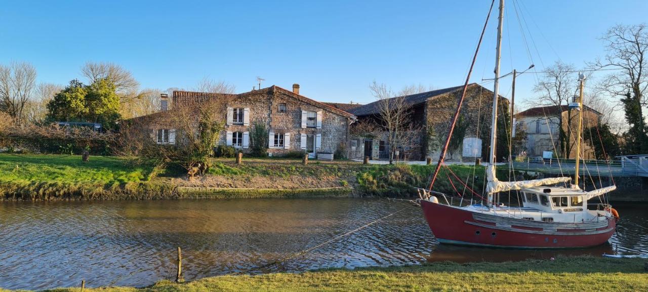 Domaine Des Pres De Joussac - Protocole Sanitaire Strict Villa Jau-Dignac-et-Loirac Exterior photo