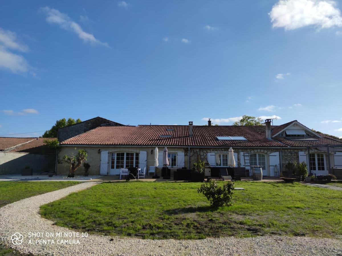 Domaine Des Pres De Joussac - Protocole Sanitaire Strict Villa Jau-Dignac-et-Loirac Exterior photo