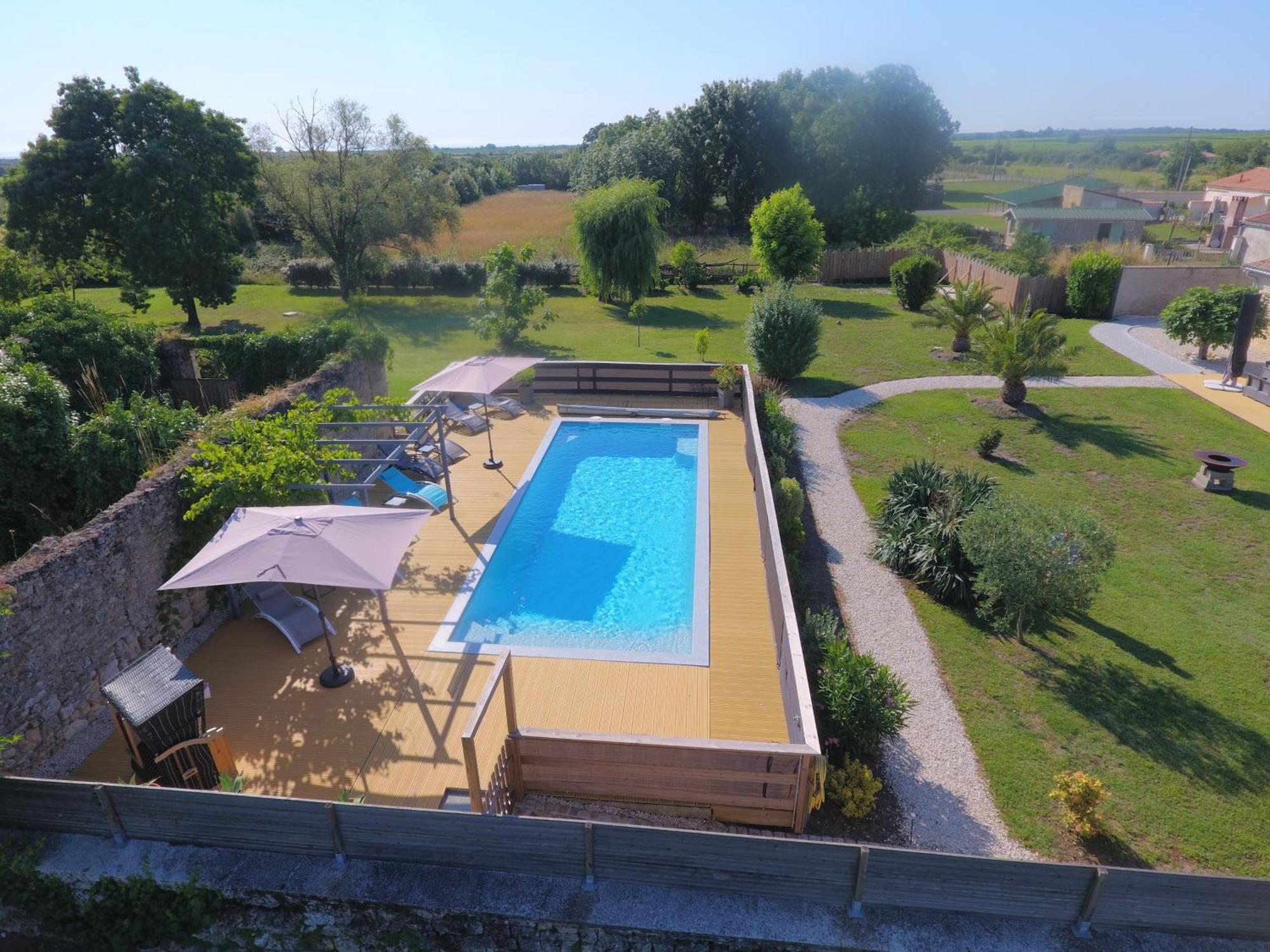 Domaine Des Pres De Joussac - Protocole Sanitaire Strict Villa Jau-Dignac-et-Loirac Exterior photo